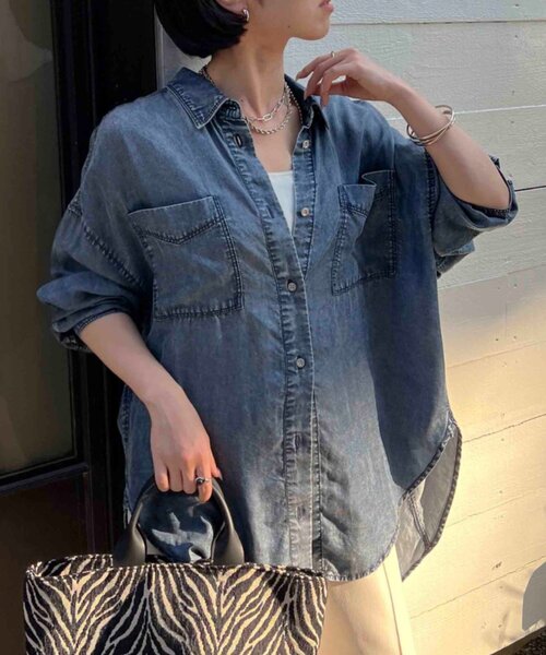 Jena espace merveilleux（ジェナ　エスパスメルヴェイユ）の「【夏まで着れる長袖/サラサラデニム】テンセルデニムシャツ（シャツ/ブラウス・レディース・サックスブルー/グレー/ブルー・FREE/1）」の19枚目の写真