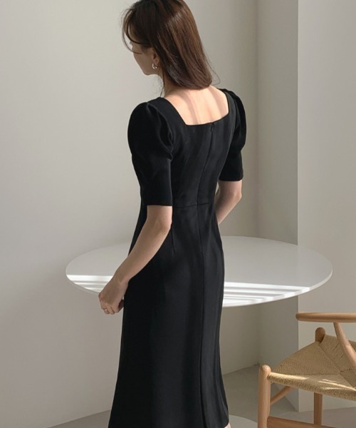FREE STYLISTS（フリー スタイリスト）の「YUGA_YGMC　Square neck puff sleeve dress（ワンピース・レディース・ブラック・M/L）」の4枚目の写真