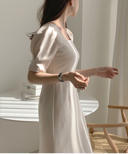FREE STYLISTS（フリー スタイリスト）の「YUGA_YGMC　Square neck puff sleeve dress（ワンピース・レディース・ブラック・M/L）」の17枚目の写真