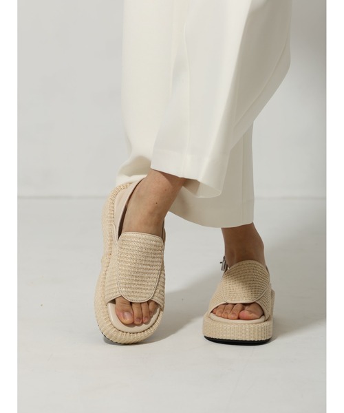 Bella lume（ベッラルーメ）の「/Bella Lume(ベッラルーメ)/プラットフォームサンダル（サンダル・レディース・アイボリー・MEDIUM/LARGE/SMALL）」の11枚目の写真