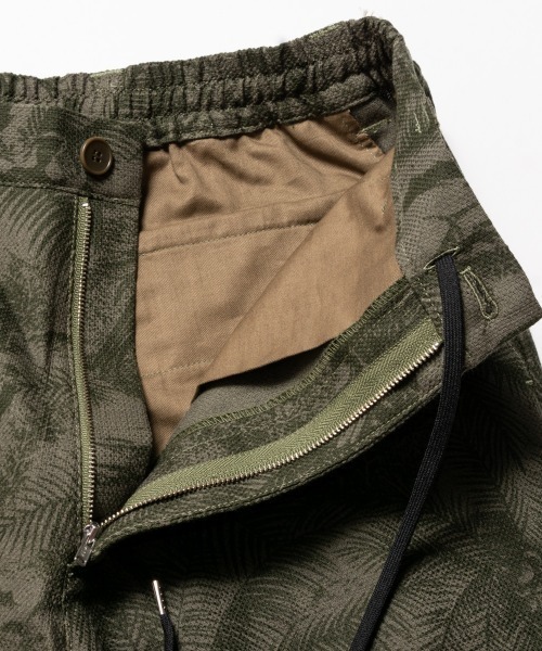 SWINGGGR(スウィンガー)の「SWINGGGR/スウィンガー/BOTANICAL PATTERN SHORTS(その他パンツ・メンズ・オリーブ/ブラック・SMALL/MEDIUM/LARGE/X-LARGE)」の13枚目の写真