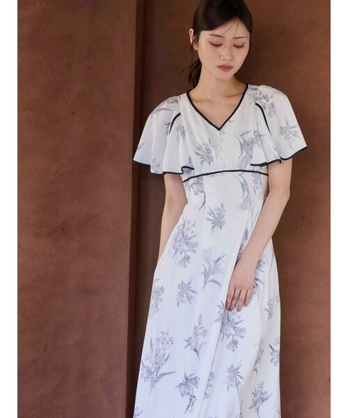 美品　クレッシェントデュオ　花柄　ボタニカル柄　ワンピース　麻　ベージュ　M ベアニットドッキング花柄バックレースアップワンピース