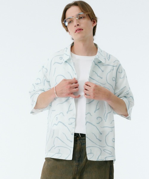 PUBLIC TOKYO(パブリックトウキョウ)の「アブストラクトアートプリント柄シャツ /夏服/ウォッシャブル/半袖/防シワ(シャツ/ブラウス・メンズ・ブルー/サックスブルー・1/2)」の11枚目の写真
