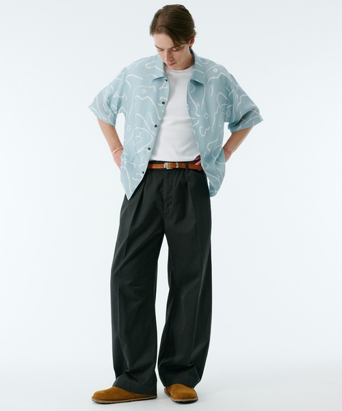 PUBLIC TOKYO(パブリックトウキョウ)の「アブストラクトアートプリント柄シャツ /夏服/ウォッシャブル/半袖/防シワ(シャツ/ブラウス・メンズ・ブルー/サックスブルー・1/2)」の22枚目の写真