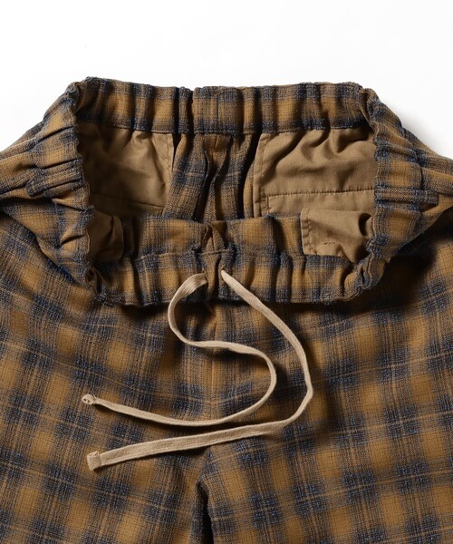 BEAMS(ビームス)の「ワイドテーパード ブークレ チェック イージーパンツ(その他パンツ・メンズ・チャコールグレー/ブラウン系その他4・S/M/L/XL)」の13枚目の写真