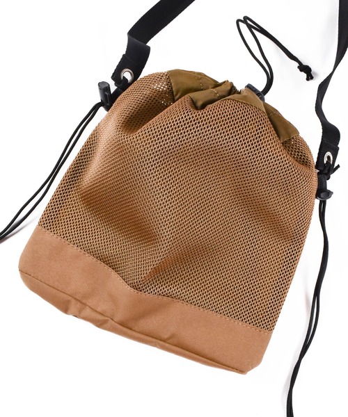 FREDRIK PACKERS(フレドリックパッカーズ)の「【FREDRIK PACKERS】BELL SACK <M> ベル サック Mサイズ ショルダーバッグ(ショルダーバッグ・レディース・ブラック/ダークベージュ・MEDIUM)」の20枚目の写真