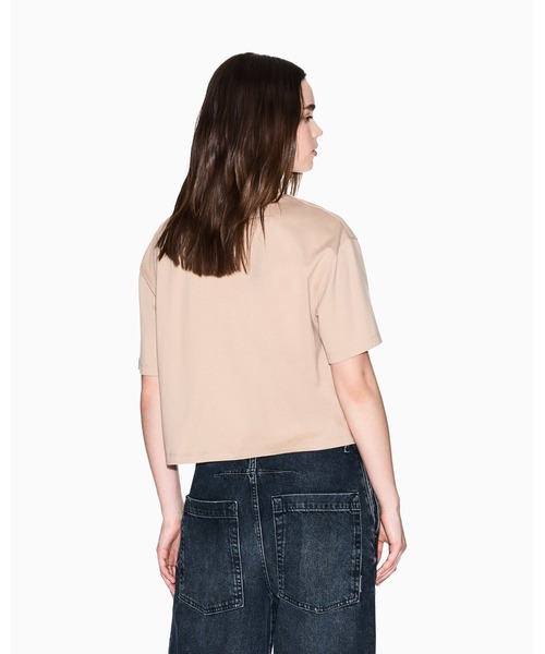 ARMANI EXCHANGE（アルマーニエクスチェンジ）の「【A|X アルマーニ エクスチェンジ】AXロゴ クロップド 半袖クルーネックTシャツ/CROPPED（Tシャツ/カットソー・レディース・ホワイト/ブラック/ベージュ・X-SMALL/X-LARGE/SMALL/MEDIUM/LARGE）」の11枚目の写真