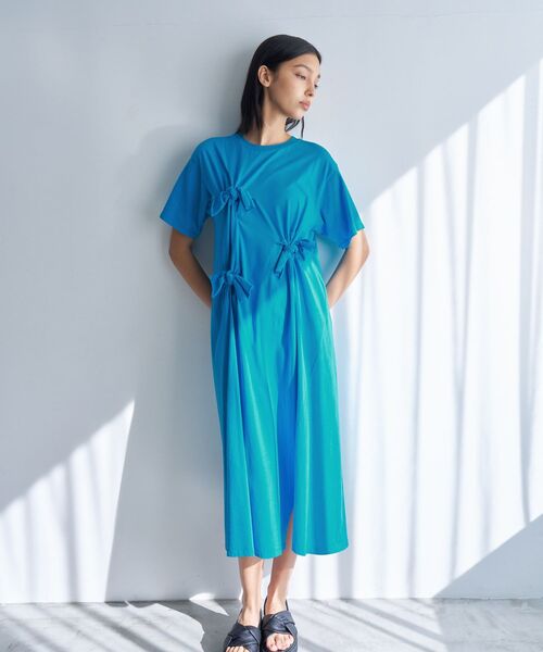 LANVIN en Bleu(ランバンオンブルー)の「ノットリボンカットソーワンピース(ワンピース・レディース・ブルー/オフホワイト/ブラック・38)」の6枚目の写真