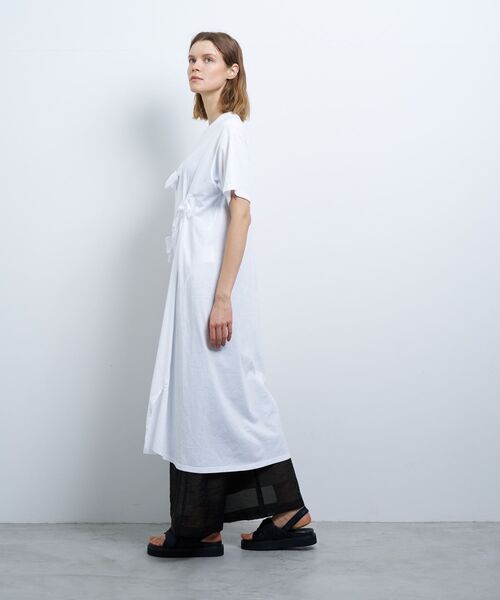 LANVIN en Bleu(ランバンオンブルー)の「ノットリボンカットソーワンピース(ワンピース・レディース・ブルー/オフホワイト/ブラック・38)」の12枚目の写真