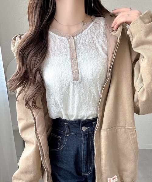 mily bilet(ミウィビレット)の「【mily bilet】シンプルさの中にフェミニンさをプラスしたデザイン。袖配色レースヘンリーカットソー(長袖)(Tシャツ/カットソー・レディース・チャコールグレー/モカ/ブラック/アイボリー・LARGE/MEDIUM/SMALL/X-LARGE)」の22枚目の写真
