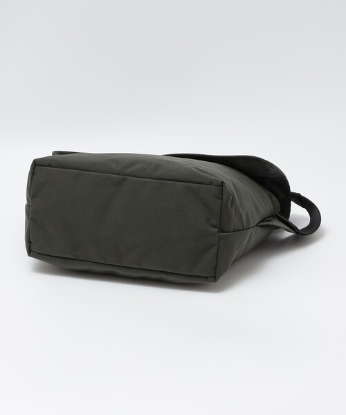STANDARD SUPPLY(スタンダードサプライ)の「【SHIPS別注】STANDARD SUPPLY: フラップ メッセンジャー バッグ(メッセンジャーバッグ・メンズ・ブラック/ダークグレー・ONE SIZE)」の7枚目の写真