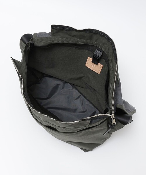 STANDARD SUPPLY(スタンダードサプライ)の「【SHIPS別注】STANDARD SUPPLY: フラップ メッセンジャー バッグ(メッセンジャーバッグ・メンズ・ブラック/ダークグレー・ONE SIZE)」の9枚目の写真