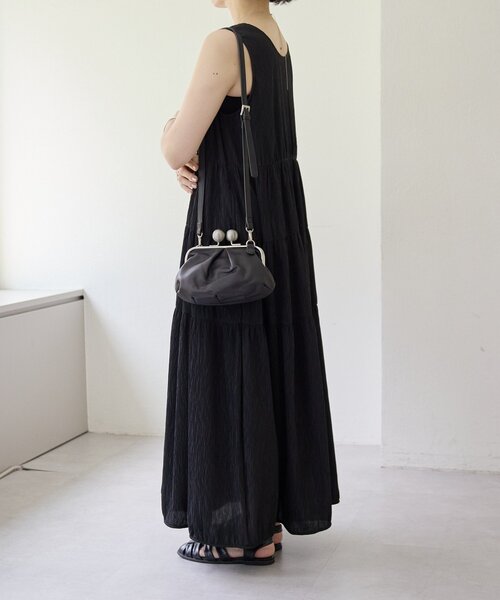 ear PAPILLONNER（イアパピヨネ）の「【kawa-kawa(カワカワ】NO1517 kuchiganeギャザーポシェットバッグ（ショルダーバッグ・レディース・ブラック/ブルー・FREE）」の19枚目の写真