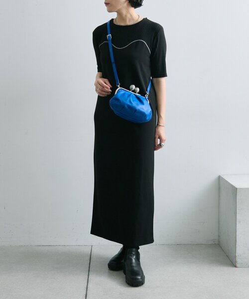 ear PAPILLONNER（イアパピヨネ）の「【kawa-kawa(カワカワ】NO1517 kuchiganeギャザーポシェットバッグ（ショルダーバッグ・レディース・ブラック/ブルー・FREE）」の20枚目の写真