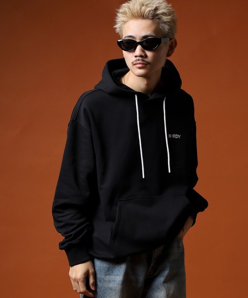 ブレンクロゴフーディー（パーカー）｜NERDY（ノルディ）の