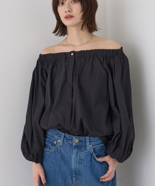 Rouge vif(ルージュヴィフ)の「ローンオフショルブラウス(シャツ/ブラウス・レディース・オフホワイト/ブラック・フリー)」の2枚目の写真