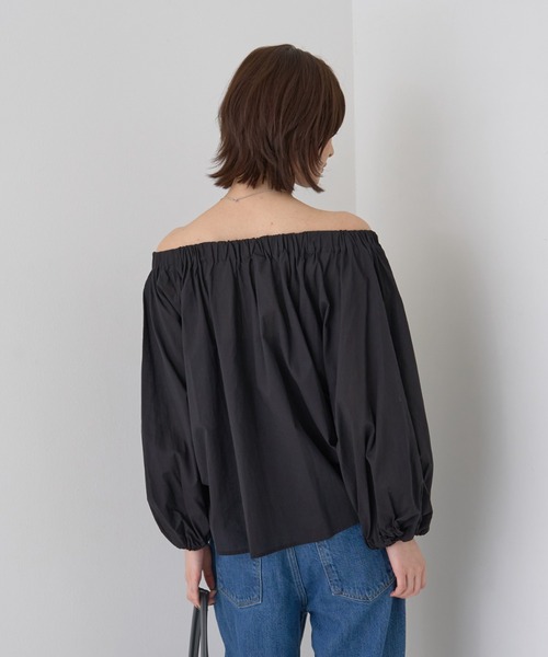 Rouge vif(ルージュヴィフ)の「ローンオフショルブラウス(シャツ/ブラウス・レディース・オフホワイト/ブラック・フリー)」の5枚目の写真
