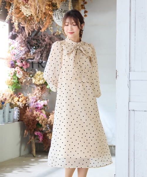 Rose Tiara（ローズティアラ）の「オーガンジーフロッキードットリボンワンピース（ワンピース・レディース・ベージュ/ブラック・38/42/46）」の3枚目の写真