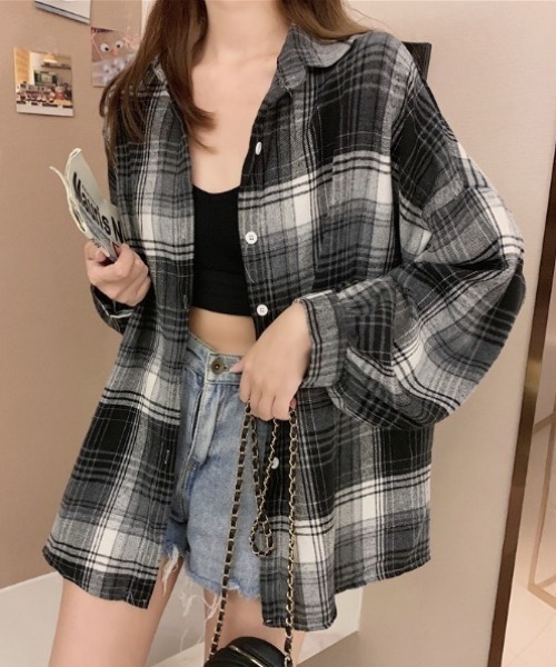 yuue' ( wear )（ユーイ）の「オーバーサイズチェック長袖シャツ（シャツ/ブラウス・レディース・グリーン/イエロー/ネイビー/ブルー/ブラック/レッド/ブラック系その他/ブラック系その他2/レッド系その他/ブルー系その他/イエロー系その他・FREE）」の12枚目の写真