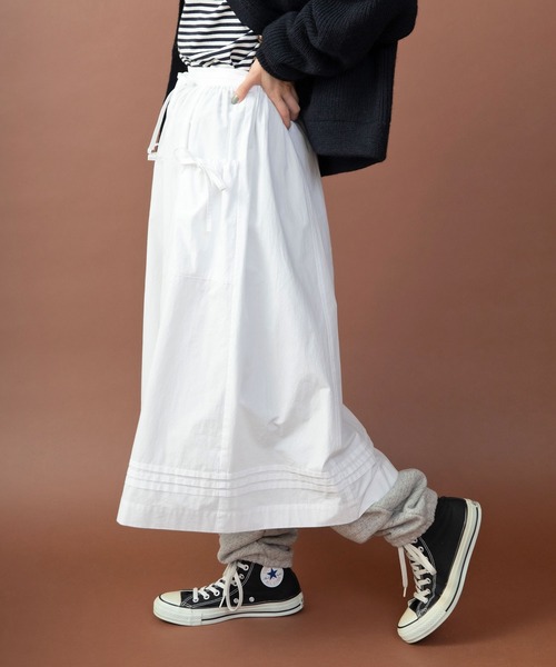 PAR ICI（パーリッシィ）の「グランジウォッシュ エプロン風レイヤードスカート（スカート・レディース・ホワイト/ベージュ系その他・FREE）」の3枚目の写真