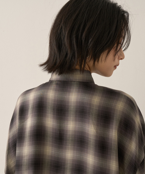 Rouge vif(ルージュヴィフ)の「オンブレーチェックシャツ(シャツ/ブラウス・レディース・ブラウン系その他/グレー系その他・フリー)」の4枚目の写真