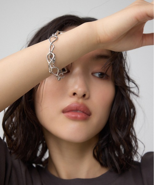 AZUL by moussy(アズールバイマウジー)の「インフィニティチェーンブレスレット(ブレスレット・レディース・ゴールド系その他/シルバー・FREE)」の1枚目の写真