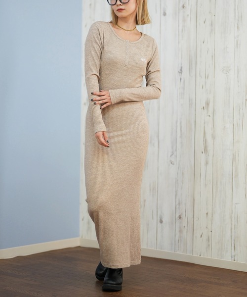 RVCA(ルーカ)の「RVCA/ルーカ HENRY NECK SLIM DRESS リブワンピース サイドスリット BF044-351(ワンピース・レディース・ブラック/ベージュ/杢グレー・M)」の1枚目の写真