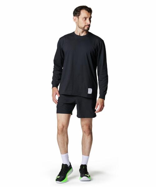 UNDER ARMOUR（アンダーアーマー）の「UAモチベート ロングスリーブ Tシャツ（トレーニング/メンズ）（Tシャツ/カットソー・メンズ・ブラック・L/S/XL/M/3XL/2XL）」の3枚目の写真