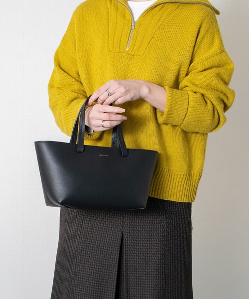 LORISTELLA（ロリステッラ）の「【LORISTELLA】ベーシックレザーハンドバッグ(Q56473)（ハンドバッグ・レディース・ブラック/キャメル・ALL）」の2枚目の写真