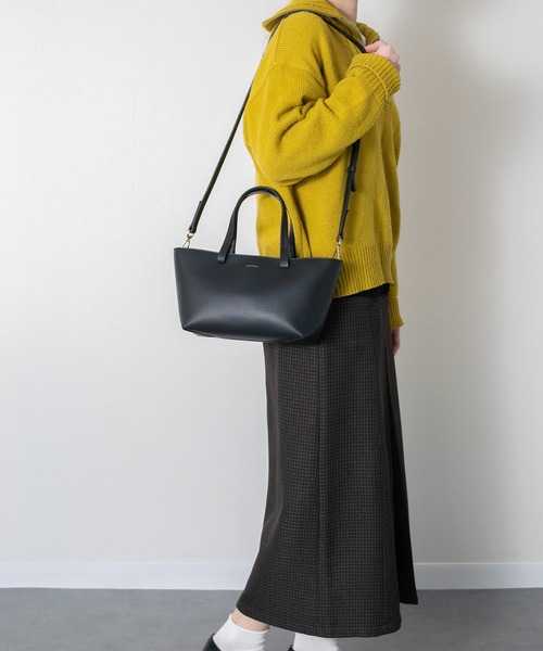 LORISTELLA（ロリステッラ）の「【LORISTELLA】ベーシックレザーハンドバッグ(Q56473)（ハンドバッグ・レディース・ブラック/キャメル・ALL）」の13枚目の写真