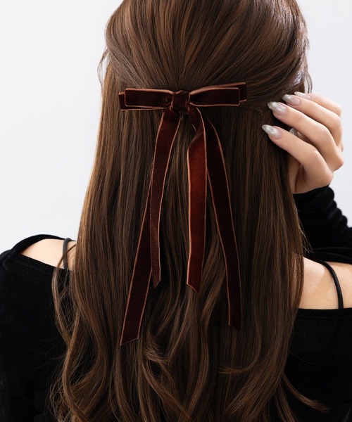 LA MUe(ラミュー)の「【LA MUE】ベロアリボンバレッタ(バレッタ/ヘアクリップ・レディース・ホワイト/レッド/ブラウン/ブラック・FREE)」の13枚目の写真