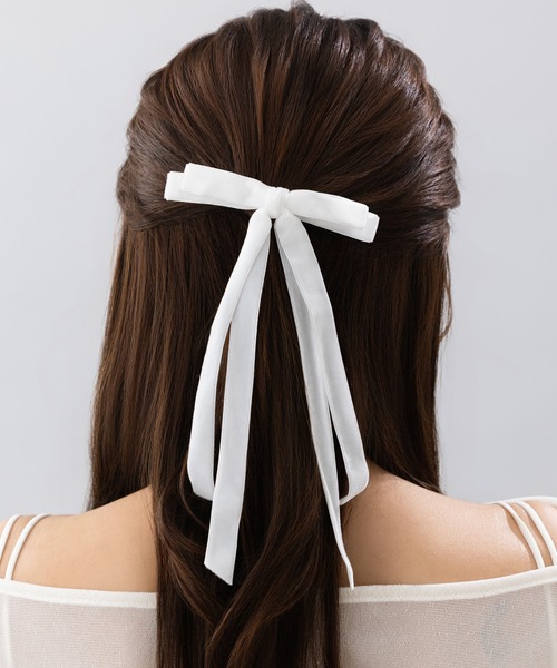LA MUe(ラミュー)の「【LA MUE】ベロアリボンバレッタ(バレッタ/ヘアクリップ・レディース・ホワイト/レッド/ブラウン/ブラック・FREE)」の8枚目の写真