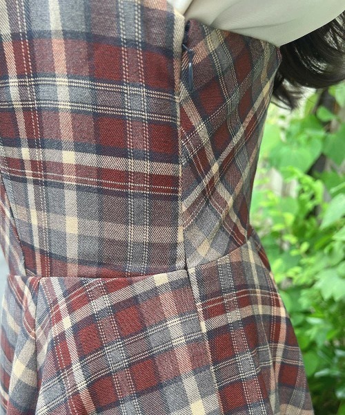 F i.n.t(フィント)の「ビット使いランダムヘムチェックキャミワンピース(ワンピース・レディース・ボルドー/ブラウン・FREE)」の15枚目の写真