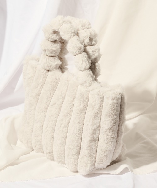 MAGASIN DE MODE Chou Chou(マガジンデモードシュシュ)の「【MAGASIN DE MODE Chou Chou】モコモコ ファートート SNBD(トートバッグ・レディース・アイボリー/ブラック/グレー/モカ・FREE)」の5枚目の写真