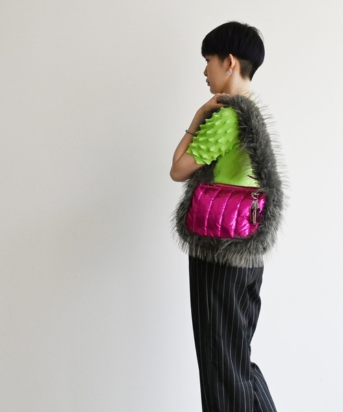 Magine(マージン)の「cheek チーク side monster shoulder/サイド モンスター ショルダー(ショルダーバッグ・レディース・ブラック×グリーン/シルバー/ライム/ピンク・FREE)」の3枚目の写真