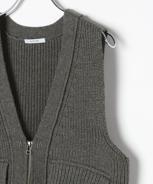 BAYFLOW（ベイフロー）の「[ロングシーズン着用可能]ジップVニットベスト（ベスト・レディース・グレー/ブラック・FREE）」の11枚目の写真