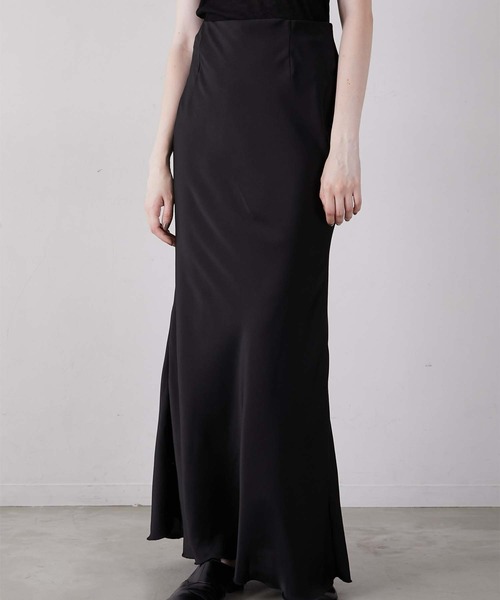 LA PEAU DE GEM】no slit satin skirt/ノースリットサテンスカート