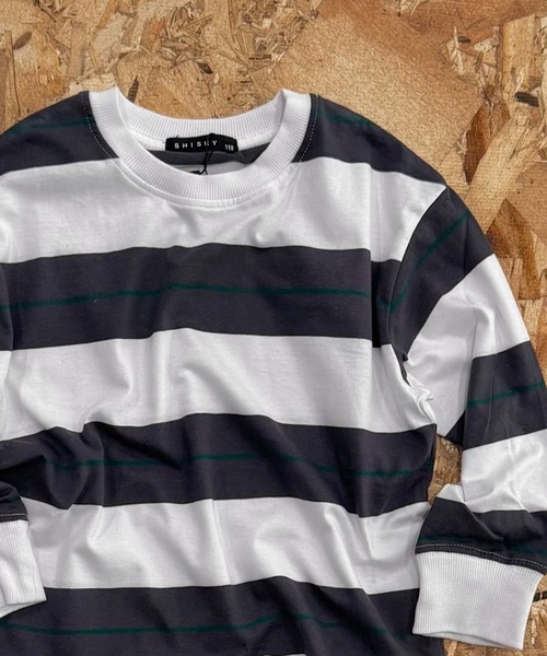 SHISKY(シスキー)の「先染めボーダー オーバーサイズ 長袖Tシャツ(Tシャツ/カットソー・キッズ・ネイビー/ブラック/グレー系その他/チャコールグレー/ダークグリーン/オフホワイト/ベージュ系その他/ホワイト系その他/ブラック系その他/グリーン系その他/ベージュ/パープル・140/130/120/110/160/150)」の2枚目の写真
