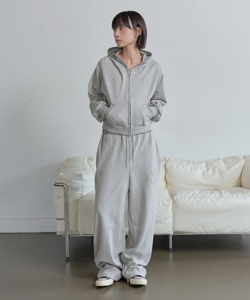 UNE MANSION(ユヌマンション)の「【豊富な4カラー展開】【スタイリッシュにセットアップ着用おすすめ】2WAYジップアップフラワーバイカラーチェック配色スウェットフード(パーカー・レディース・ブラック/グレー/ブラウン/ホワイト・FREE)」の21枚目の写真