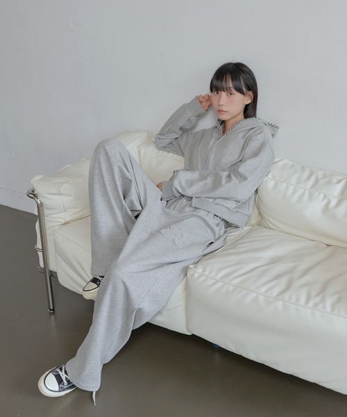 UNE MANSION(ユヌマンション)の「【豊富な4カラー展開】【スタイリッシュにセットアップ着用おすすめ】2WAYジップアップフラワーバイカラーチェック配色スウェットフード(パーカー・レディース・ブラック/グレー/ブラウン/ホワイト・FREE)」の19枚目の写真