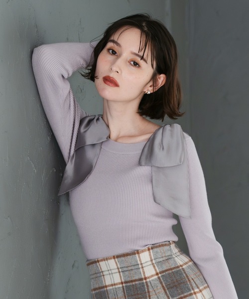 31 Sons de mode（トランテアン　ソン　ドゥ　モード）の「2025秋冬新作 肩リボンシアーニット（ニット/セーター・レディース・ラベンダー/ブラウン/ピンク/オフホワイト・ﾌﾘ-）」の3枚目の写真