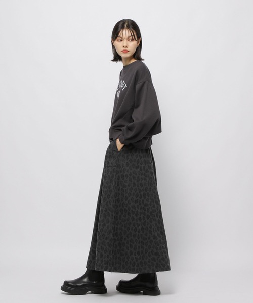 niko and...(ニコアンド)の「サンドブラスト風リメイクプルオーバー(スウェット・レディース・レッド/チャコール/アイボリー・MEDIUM/LARGE)」の19枚目の写真