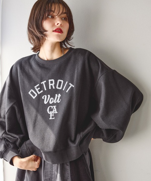 niko and...(ニコアンド)の「サンドブラスト風リメイクプルオーバー(スウェット・レディース・レッド/チャコール/アイボリー・MEDIUM/LARGE)」の10枚目の写真