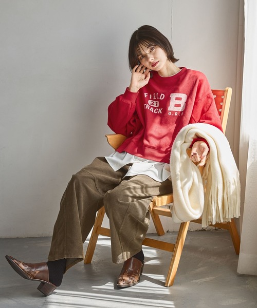 niko and...(ニコアンド)の「サンドブラスト風リメイクプルオーバー(スウェット・レディース・レッド/チャコール/アイボリー・MEDIUM/LARGE)」の15枚目の写真