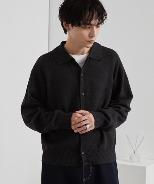 MONO-MART(モノマート)の「<ウォッシャブル> コンパクト ベーシック ニットシャツカーディガン(ニット/セーター・メンズ・グレー/ブラック/グレイッシュベージュ/ブラウン/レッド/ネイビー・L/M/S)」の10枚目の写真