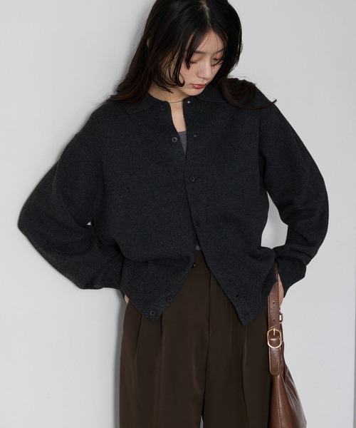 MONO-MART(モノマート)の「<ウォッシャブル> コンパクト ベーシック ニットシャツカーディガン(ニット/セーター・メンズ・グレー/ブラック/グレイッシュベージュ/ブラウン/レッド/ネイビー・L/M/S)」の22枚目の写真