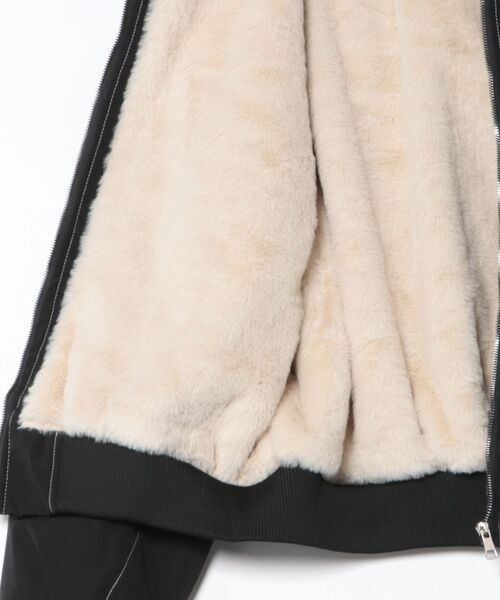 VIBGYOR(ヴィブジョー)の「ファー付きフード ミリタリーブルゾン/ミリタリージャケット 韓国ファッション アウター 防寒アウター 秋冬(CZ)(その他アウター・レディース・グレー/ブラック・L/M)」の11枚目の写真