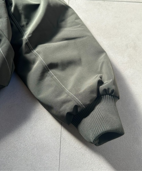 VIBGYOR(ヴィブジョー)の「ファー付きフード ミリタリーブルゾン/ミリタリージャケット 韓国ファッション アウター 防寒アウター 秋冬(CZ)(その他アウター・レディース・グレー/ブラック・L/M)」の22枚目の写真