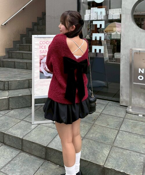 continuer de NICE CLAUP（コンティニューデナイスクラップ）の「【Ribbon Collection】後ろベロアリボンニット（ニット/セーター・レディース・グレー/アイボリー/ボルドー・FREE）」の7枚目の写真