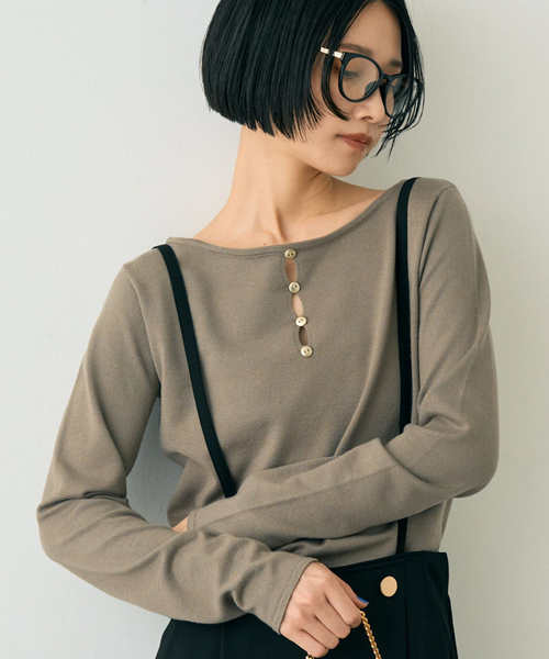 EMMA ROUGE VIF(エマルージュヴィフ)の「【一部店舗限定】センターシーム ボートネックニットプルオーバー(ニット/セーター・レディース・アイボリー/モカ/ラベンダー・フリー)」の3枚目の写真